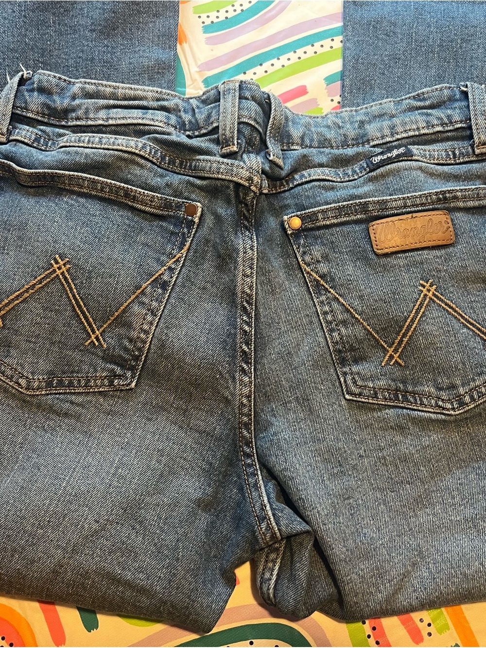 Wrangler Women's Flare Jeans in Medium Blue Denim - Picture 6 of 9